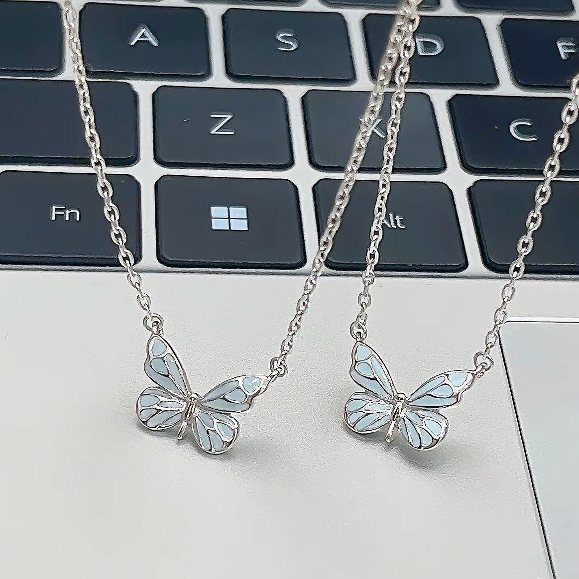 Fashion Blue Luminous Butterfly Necklace Bracelet Set For Glow In The Dark Women Clavicle Chain Choker Party Jewelry Set Gift My Store